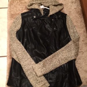 NWT sisters coat vest jacket hood sweater black S